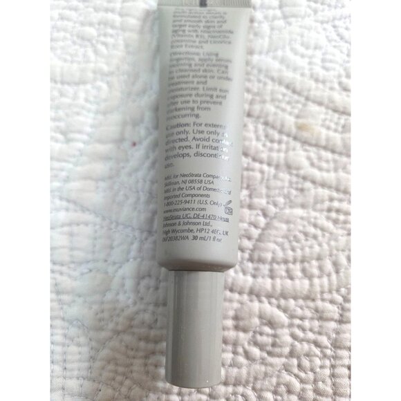 Exuviance Clarifying & Renewing Serum 30 Ml/1 Fl Oz For Adult Blemish-Prone Skin - Picture 3 of 7